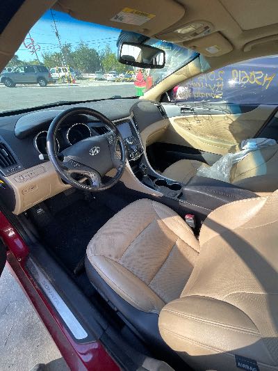 2015 Hyundai Sonata Hybrid Location - Imports - Row 18 - Stock # H50619