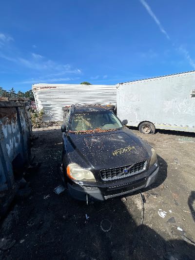 2004 Volvo XC90 Location - Imports - Row 20 - Stock # H50634