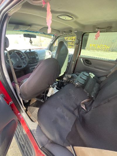 2001 Ford Escape Location - Ford - Row 33 - Stock # H50679