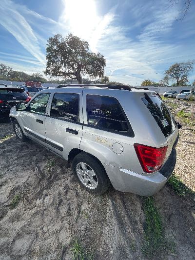 2005 Jeep Grand Cherokee Location - Chrysler - Row 42 - Stock # H50701