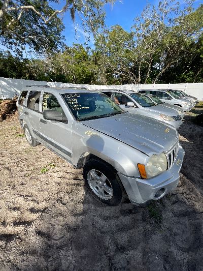 2005 Jeep Grand Cherokee Location - Chrysler - Row 42 - Stock # H50701
