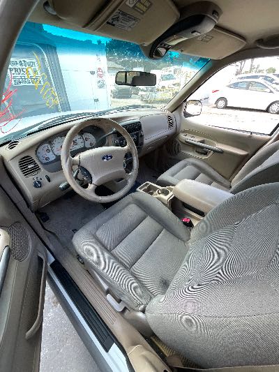 2001 Ford Explorer Sport Trac Location - Ford - Row 34 - Stock # H50725