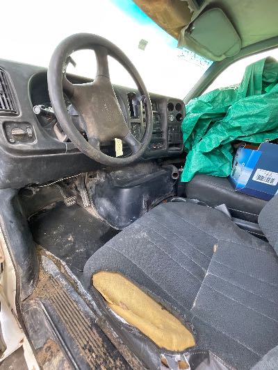 2005 GMC C6C042 Location - Large Trucks & Vans - Row 28 - Stock # H50642