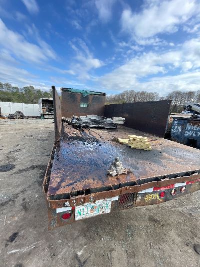 2005 GMC C6C042 Location - Large Trucks & Vans - Row 28 - Stock # H50642