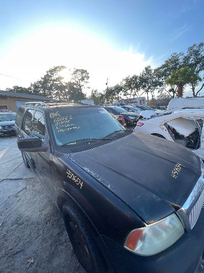 2005 Lincoln Navigator Location - Large Trucks & Vans - Row 22 - Stock # H50654