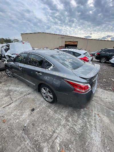 2014 Nissan Altima Location - Imports - Row 23 - Stock # H50702