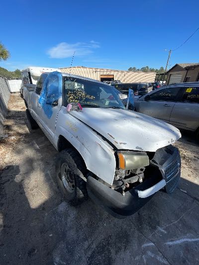 2003 Chevrolet Silverado 1500 Location - Large Trucks & Vans - Row 24 - Stock # H50628