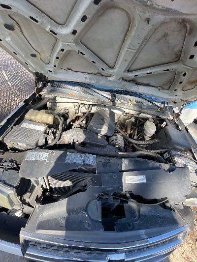 2003 Chevrolet Silverado 1500 Location - Large Trucks & Vans - Row 24 - Stock # H50628