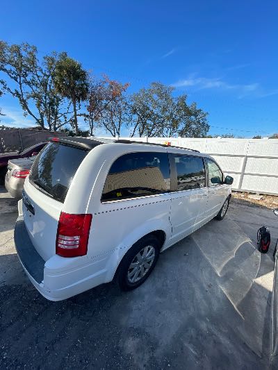 2008 Chrysler Town & Country Location - Chrysler - Row 38 - Stock # H50830