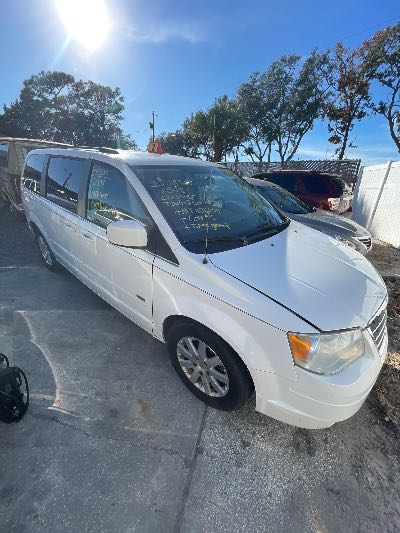 2008 Chrysler Town & Country Location - Chrysler - Row 38 - Stock # H50830