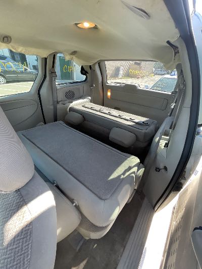 2005 Chrysler Town & Country Location - Chrysler - Row 42 - Stock # H50910