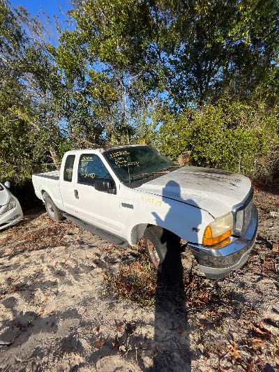 2001 Ford F-250 SD Location - Large Trucks & Vans - Row 27 - Stock # H50878