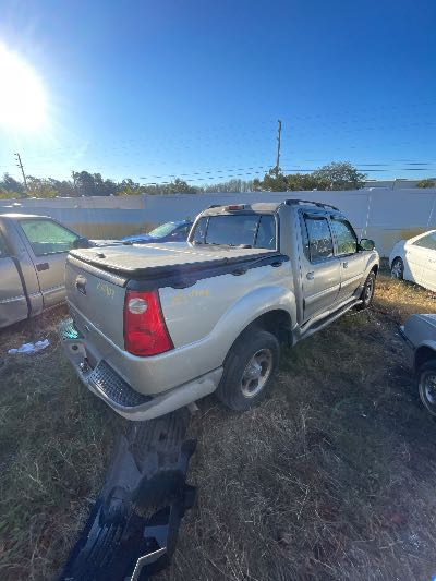 2005 Ford Explorer Sport Trac Location - Ford - Row 36 - Stock # H50903