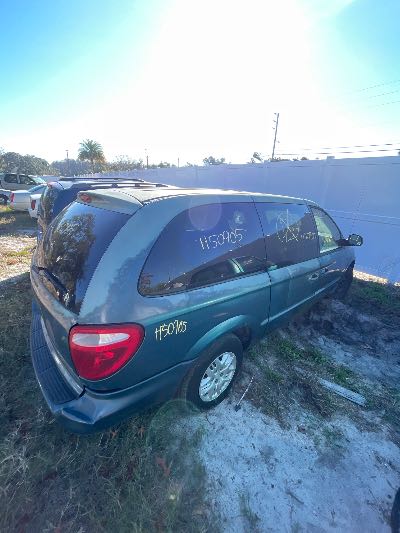 2002 Dodge Grand Caravan Location - Chrysler - Row 42 - Stock # H50905