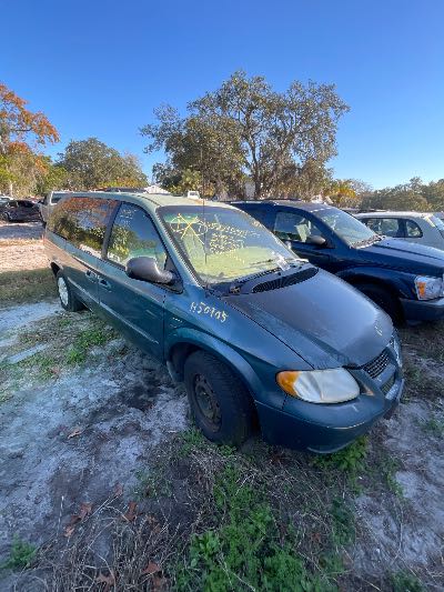 2002 Dodge Grand Caravan Location - Chrysler - Row 42 - Stock # H50905