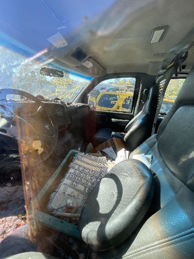 2002 Chevrolet Express Location - Large Trucks & Vans - Row 27 - Stock # H50823