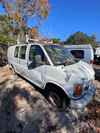 2002 Chevrolet Express Location - Large Trucks & Vans - Row 27 - Stock # H50823