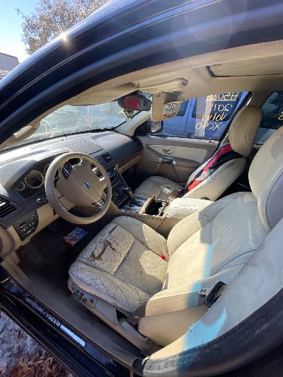 2011 Volvo XC90 Location - Imports - Row 2 - Stock # H50818