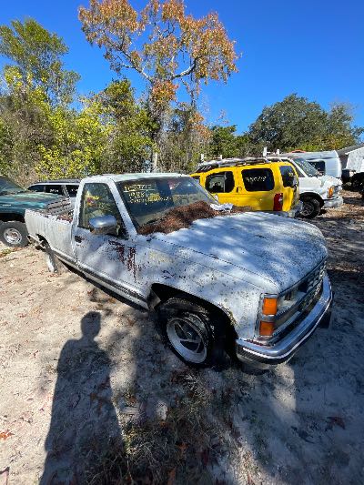 1988 Chevrolet C/K 1500 Location - Large Trucks & Vans - Row 25 - Stock # H50712