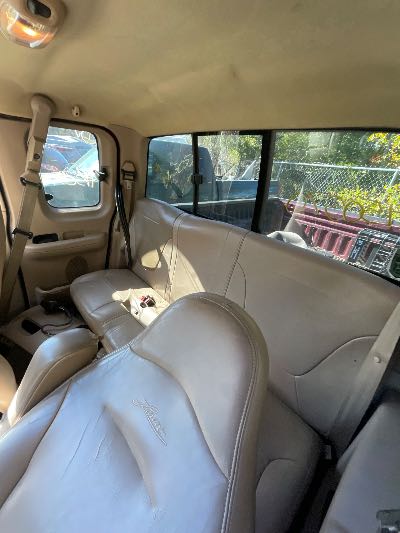 1998 Ford F-150 Location - Large Trucks & Vans - Row 27 - Stock # H50570