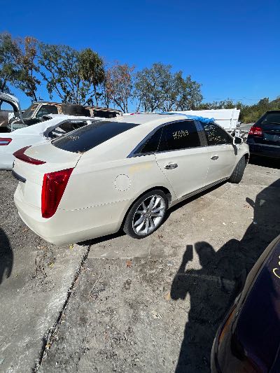 2013 Cadillac XTS Location - GM - Row 32 - Stock # H50913