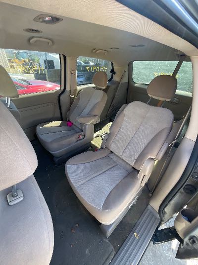 2012 Kia Sedona Location - Imports - Row 2 - Stock # H50917