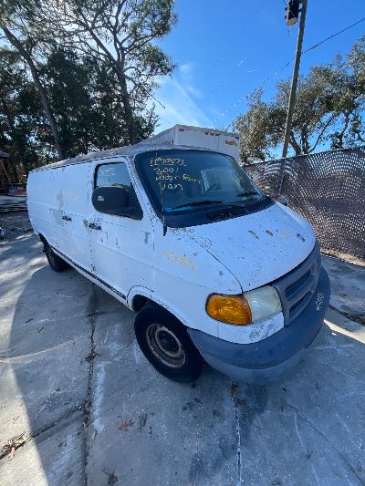 2001 Dodge Ram Van Location - Large Trucks & Vans - Row 27 - Stock # H50871