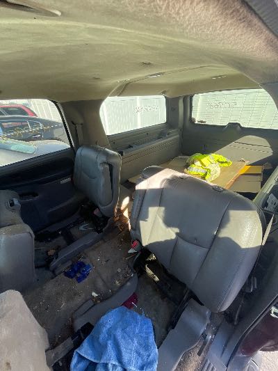 2003 Chevrolet Suburban Location - Large Trucks & Vans - Row 25 - Stock # H50968