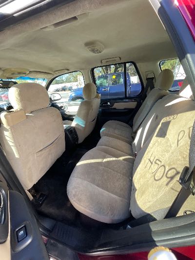 2005 GMC Envoy Location - GM - Row 27 - Stock # H50930