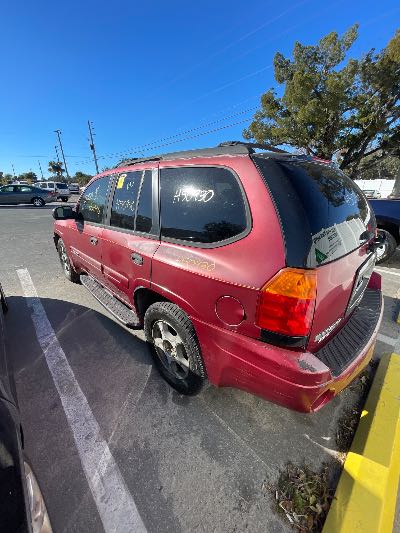 2005 GMC Envoy Location - GM - Row 27 - Stock # H50930