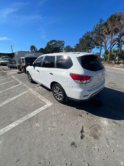 2013 Nissan Pathfinder Location - Imports - Row 1 - Stock # H50975