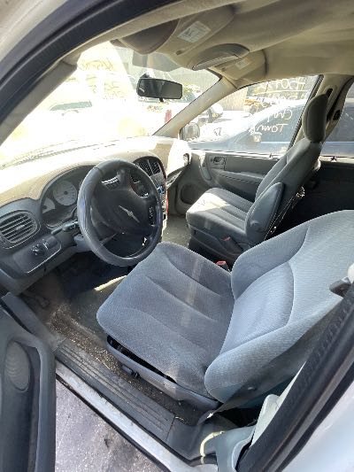 2005 Chrysler Town & Country Location - Chrysler - Row 43 - Stock # H50972