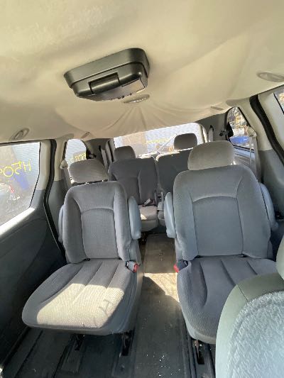 2005 Chrysler Town & Country Location - Chrysler - Row 43 - Stock # H50972