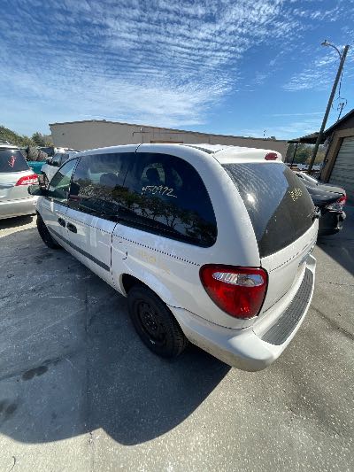 2005 Chrysler Town & Country Location - Chrysler - Row 43 - Stock # H50972