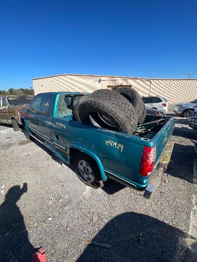 1993 Chevrolet C/K 1500 Location - Large Trucks & Vans - Row 26 - Stock # H50979