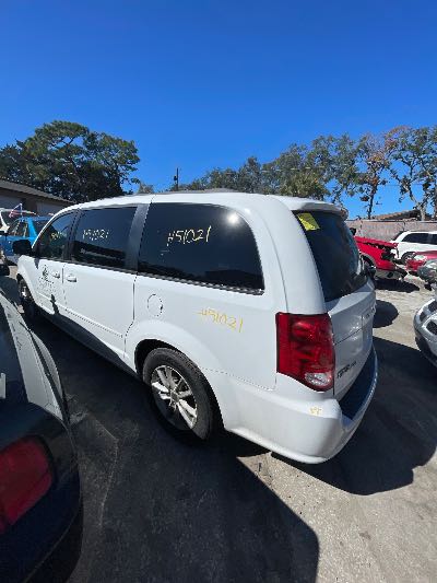 2015 Dodge Grand Caravan Location - Chrysler - Row 44 - Stock # H51021
