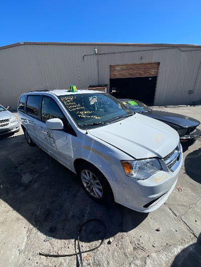 2015 Dodge Grand Caravan Location - Chrysler - Row 44 - Stock # H51021