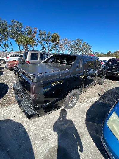 2007 Chevrolet Avalanche Location - Large Trucks & Vans - Row 30 - Stock # H51023
