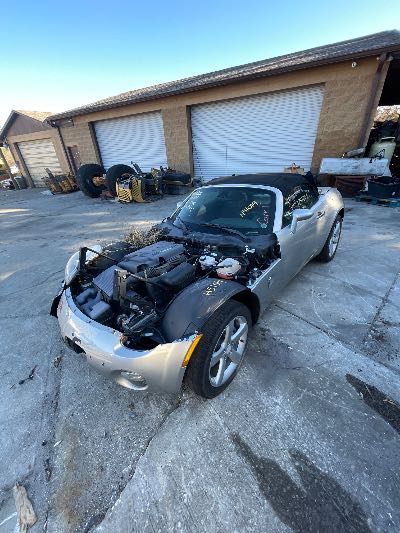 2006 Pontiac Solstice Location - GM - Row 27 - Stock # H51014