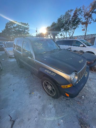 2005 Jeep Liberty Location - Chrysler - Row 44 - Stock # H51029