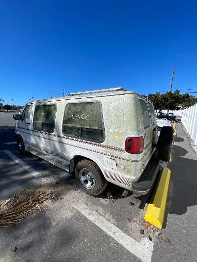 1996 Dodge Ram Van Location - Large Trucks & Vans - Row 27 - Stock # H51050