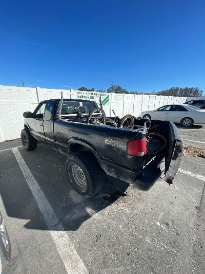 2000 Chevrolet S10 Pickup Location - GM - Row 29 - Stock # H51042