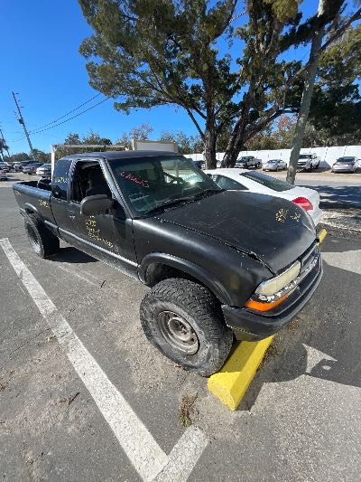 2000 Chevrolet S10 Pickup Location - GM - Row 29 - Stock # H51042