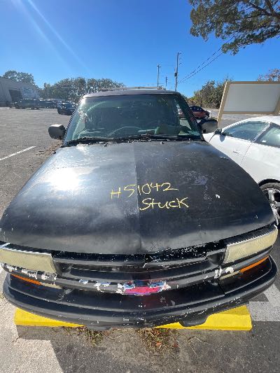 2000 Chevrolet S10 Pickup Location - GM - Row 29 - Stock # H51042