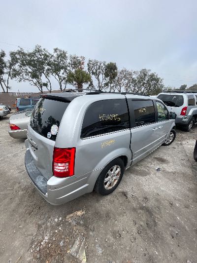 2008 Chrysler Town & Country Location - Chrysler - Row 44 - Stock # H51095