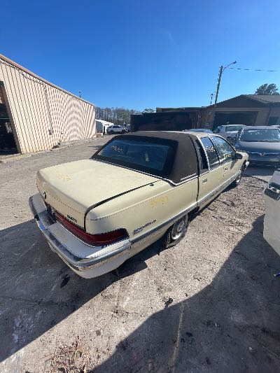 1992 Buick Roadmaster Location - GM - Row 30 - Stock # H51130