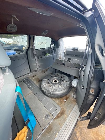 2007 Dodge Grand Caravan Location - Chrysler - Row 45 - Stock # H51108