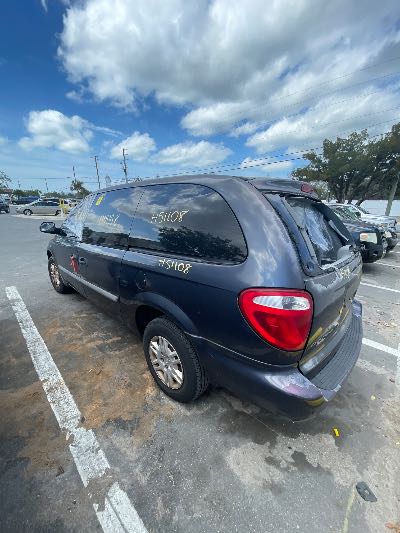 2007 Dodge Grand Caravan Location - Chrysler - Row 45 - Stock # H51108