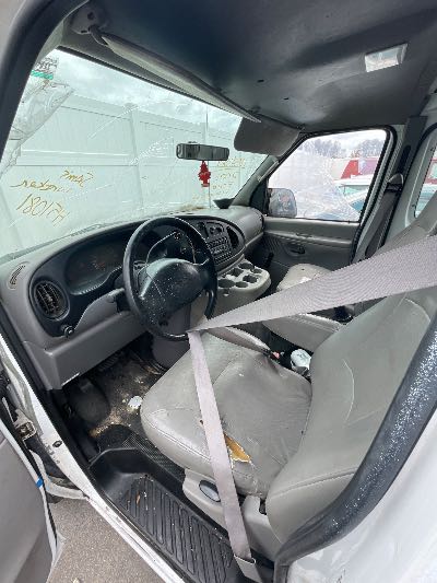 2001 Ford Econoline Location - Large Trucks & Vans - Row 28 - Stock # H51081