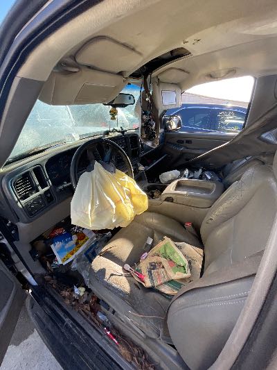 2004 Chevrolet Tahoe Location - Large Trucks & Vans - Row 29 - Stock # H51092